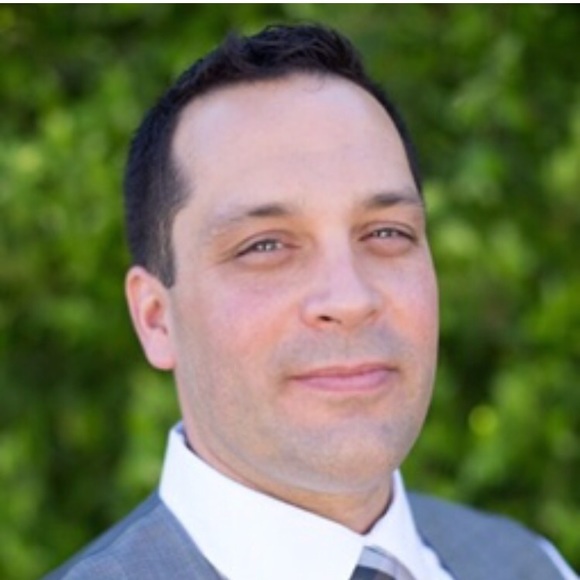 Meet your Posher, Carlos - Picture 2 of 2